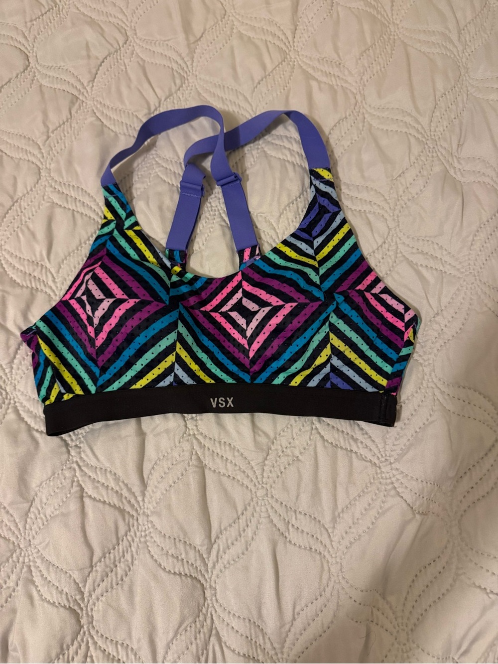 VSX‎ Victoria’s Secret Sport 32B Rainbow Chevron Sports Bra Racerback Padded